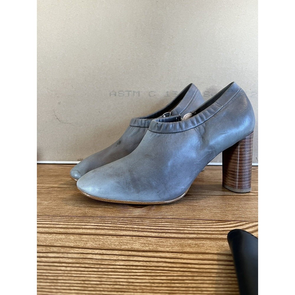 Women's Clarks Narrative Clogs Booties Shoes Size 9.5  Gray Leather Side Zip AF2